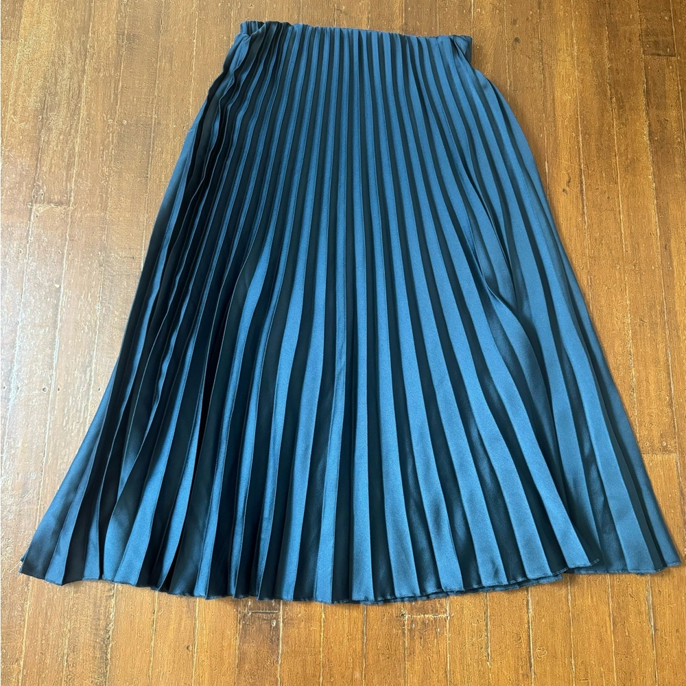 Zara Pleated Midi Skirt Blue/Green Size Medium